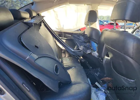 2013 Hyundai Genesis 3.8L z USA, uszkodzony, nr VIN KMHGC4DD1DU229890